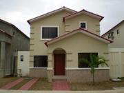 CASA EN CIUDAD CELESTE Casa en Arriendo en Samborondón