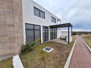 Casa en Ciudad Maderas con 2 rec?maras, un estudio y...