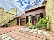 Casa en Coghlan 5 ambientes con terraza y patio