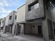 Casa en Col.Volantin