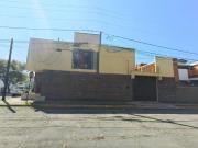 Casa en colonia El Mirador de 4 recámaras en esquina en...