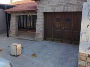 Casa en con un Duplex para RBNB
