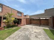 Casa en Condominio 4 dormitorios, 2.5 baños, 2 cocheras...