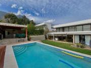 Casa en condominio / Álvaro Casanova Reina Alta