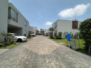 CASA EN CONDOMINIO CERCA A LA UNIVERSIDAD DE LIMA TECHOS...