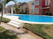 CASA EN CONDOMINIO CON ALBERCA A 10 MIN DE PUNTA DIAMANTE