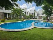 Casa en condominio con alberca en venta