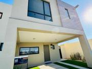 Casa en Condominio con Alberca en Venta en Meseta Habitat