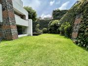 Casa en condominio con gran jard?n y vigilancia