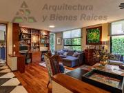 CASA EN CONDOMINIO CON JARDÍN EN VENTA