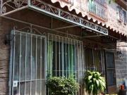 Casa en condominio con portón eléctrico