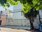 Casa en condominio con roof garden y 3 estacionamientos...