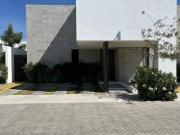 Casa en condominio en Altos Juriquilla impecable urge...