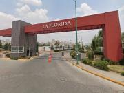 Casa en Condominio en Otzolotepec, México, a la Venta