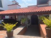 Casa en condominio en Paseo de los Encinos, Club de Golf...