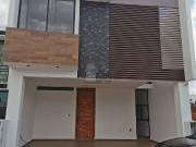 Casa en condominio en renta en Villas de Bernalejo,...