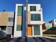 Casa en condominio en renta o venta, Fuentes de san...