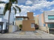 Casa en condominio en renta Querétaro, Cumbres del Lago