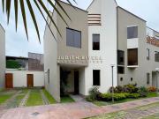 CASA EN CONDOMINIO EN VENTA, CON JARDIN Y PARRILLA,...