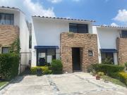 Casa en venta en Triana, con inquilino incluido, Cumbres...