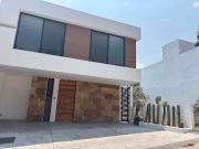 Casa en condominio en venta en el norte de Cuernavaca...