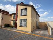 Casa en Condominio en Venta en El Pueblito, Metepec,...