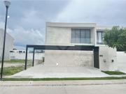 Casa en condominio en venta en Fraccionamiento Bahía de...
