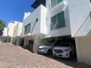 Casa en condominio en venta en Jacarandas