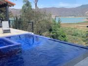 Casa en condominio en venta en La Peña