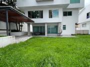 Casa en Condominio en Venta en Lomas de Valle Escondido