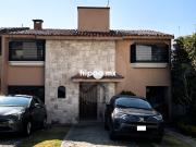 Casa en condominio en venta en Paseos del Bosque