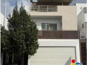 Casa en condominio en venta en Privadas del Canada,...