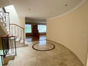 CASA EN CONDOMINIO EN VENTA/RENTA INTERLOMAS