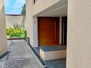 CASA EN CONDOMINIO EXCLUSIVO CON TERRAZA, PATIO INTERIOR...