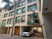 Casa en Condominio Horizontal, de 3 niveles en Del Valle...
