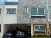 CASA EN CONDOMINO EN VENTA EN SAN JERONIMO CON JARDIN Y...