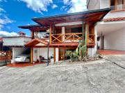 Casa en conjunto, de 2 pisos + subsuelo. sector parque...