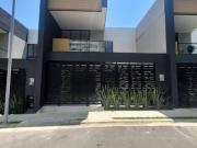 Casa en conjunto para la venta en Cerritos, Pereira!