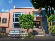 Casa en Conjunto Residencial Cortijos de San José –...