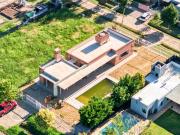 Casa en construccion, 2 dormitorios, pileta, Roldan