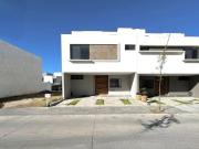 Casa en Coto Altanza en Soaré III, Solares, Zapopan
