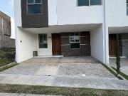 Casa en coto Carrara, Capital Norte