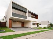 Casa en Coto Puerta Aqua de Lujo en Venta Puerta de...