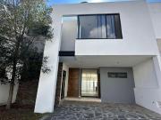 CASA EN COTO SENECA, DENTRO DEL FRACCIONAMIENTO...