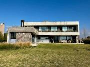 Casa en Country Club de Campo la Almona
