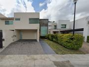 Casa en cumbres del Lago