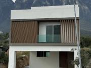 CASA EN CUMBRES MAGNOLIA