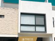Casa en Cumbres Residencial