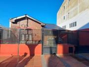 Casa en de 3 ambientes con patio, piscina y gran quincho