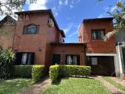 Casa en Dos Plantas + Departamento En Venta En Colon...